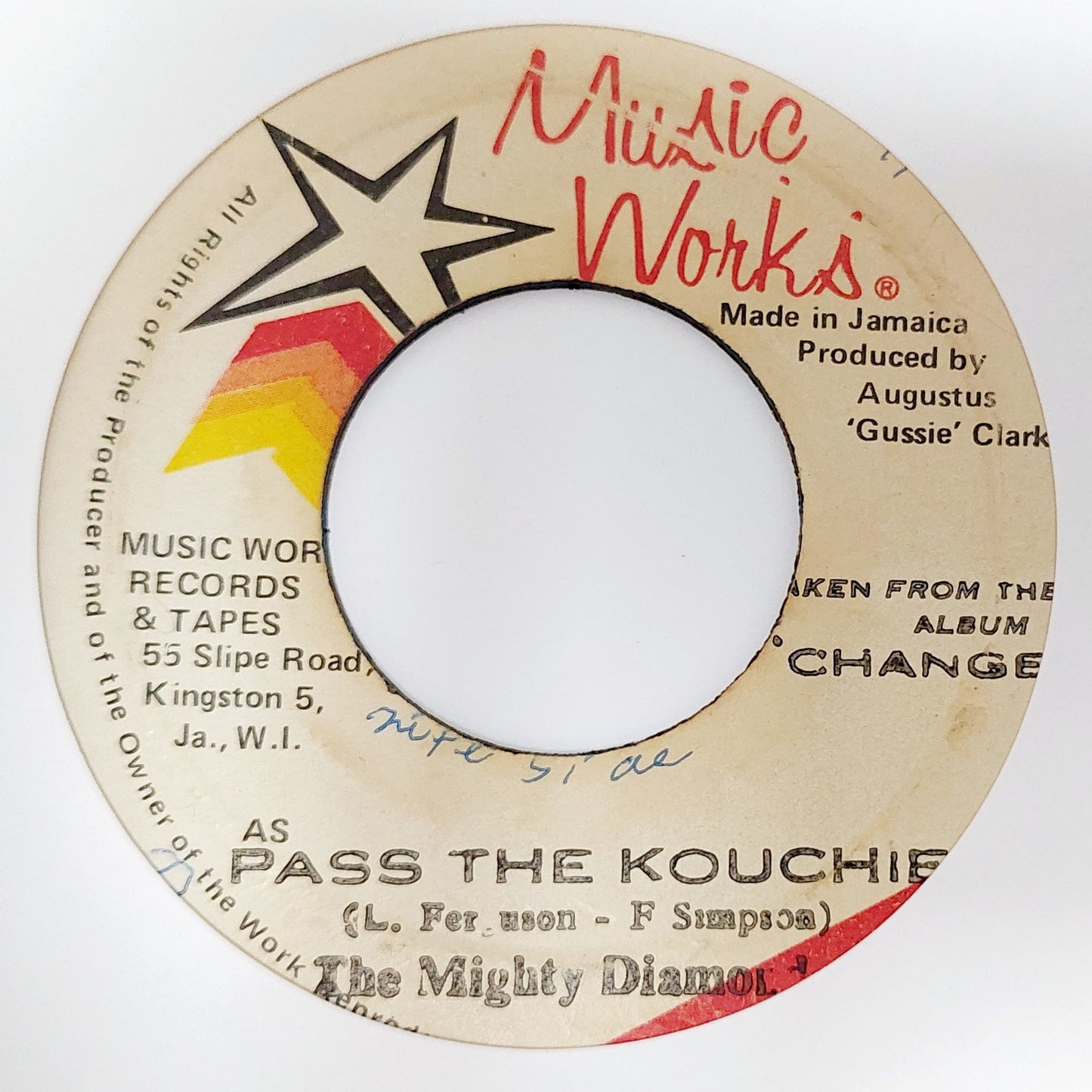 The Mighty Diamonds - Pass The Kouchie