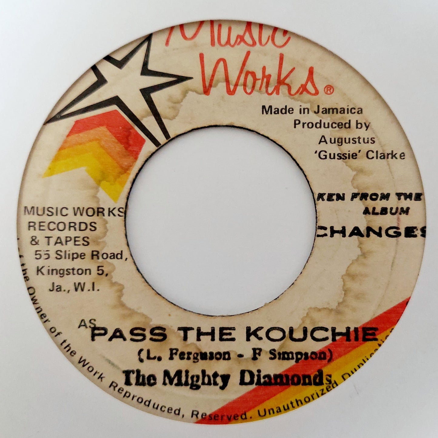 The Mighty Diamonds - Pass The Kouchie